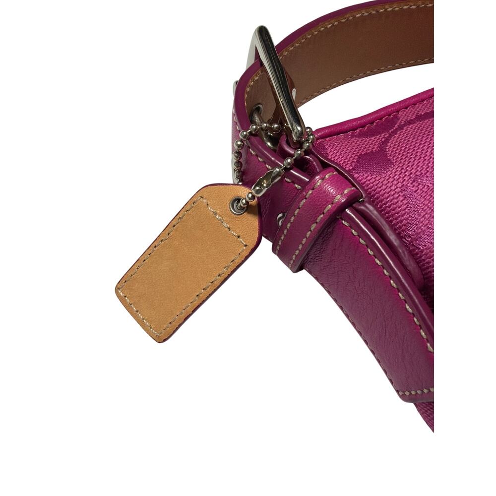 Coach Hampton Signature Baguette Demi Shoulder Purse in HOT PINK 6371 - Picture 9 of 16